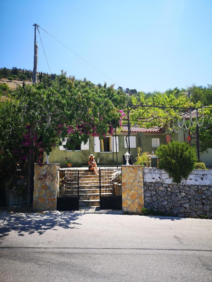 Villa Amygdalia Dilináta Zewnętrze zdjęcie